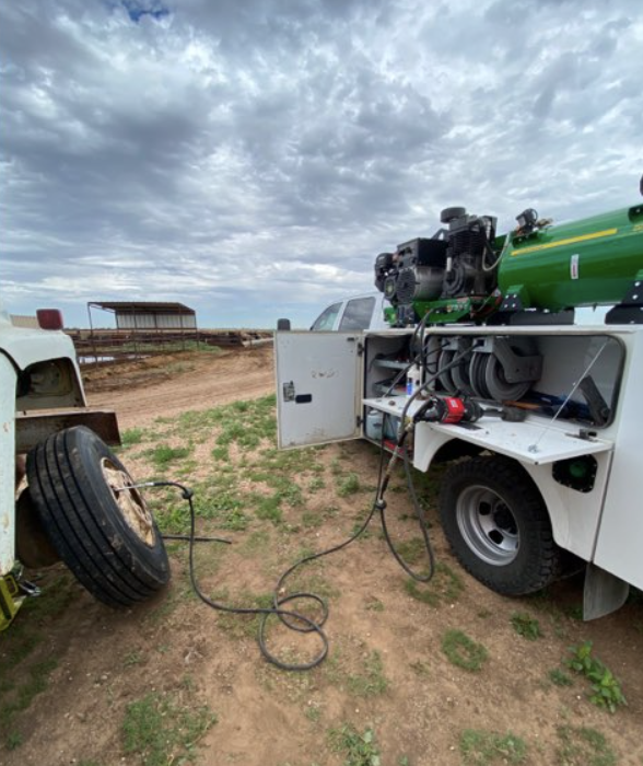 Fully equipped mobile tire service truck