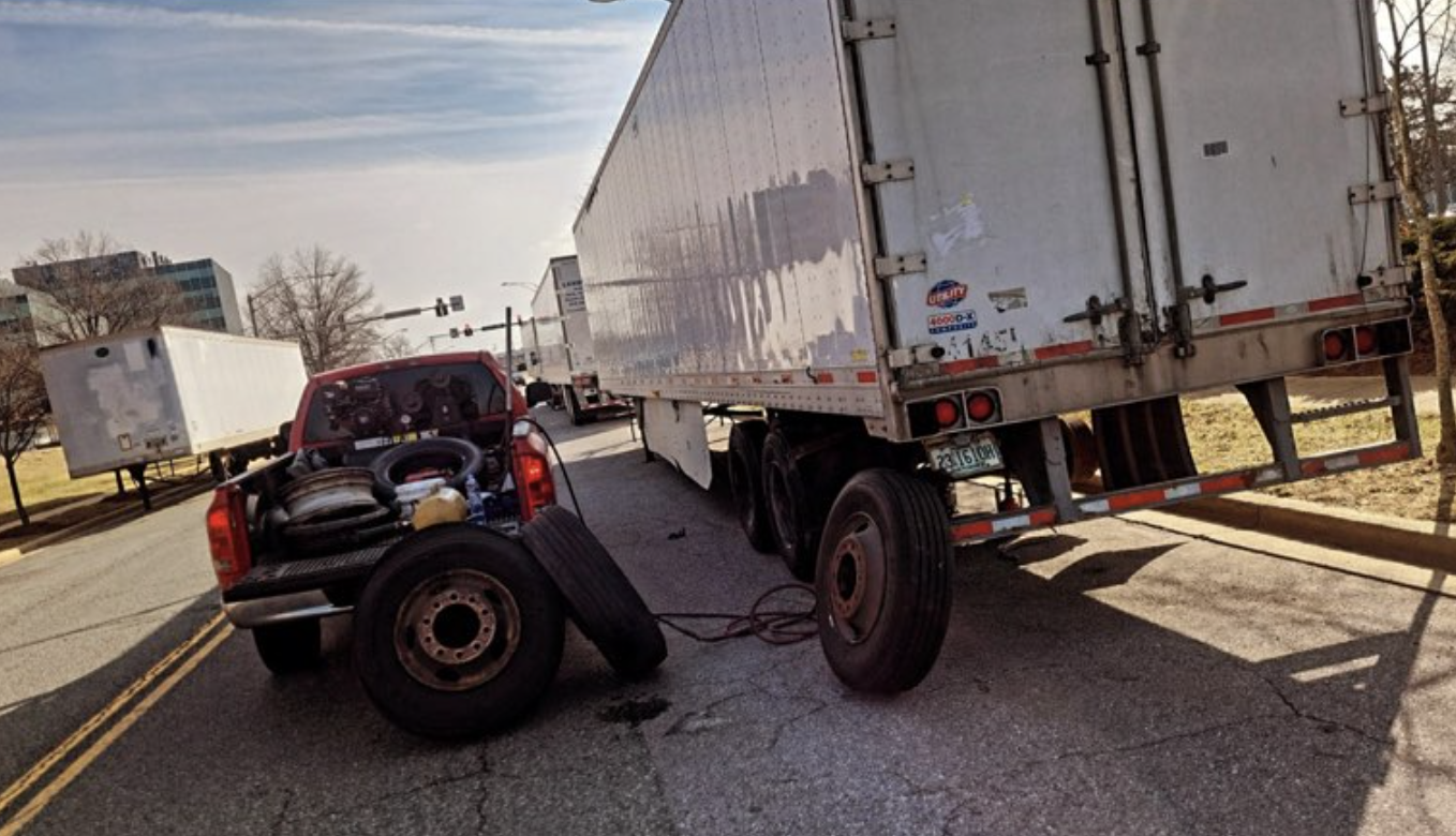 Roadside tire change service for semi-trailer